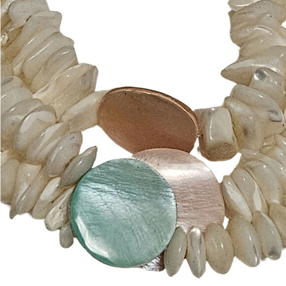 Vintage White Blue Pink Cream Triple Layered Puka Shell Mother of Pearl Necklace - Picture 3 of 4